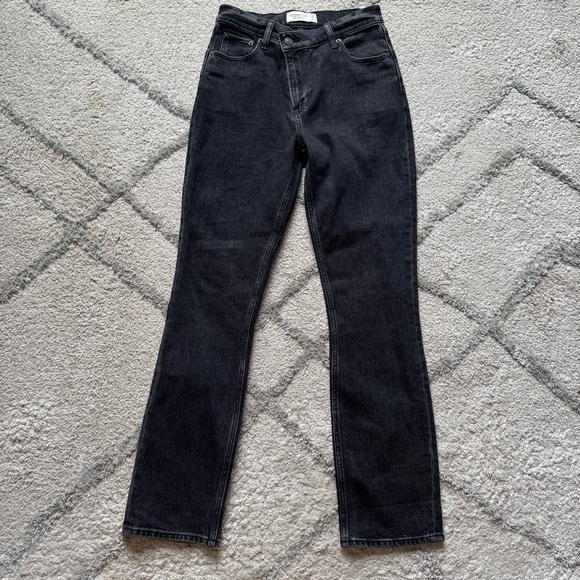 Abercrombie & Fitch black jeans 90’s slim straight ultra high rise 25 / 0 short - Picture 1 of 8